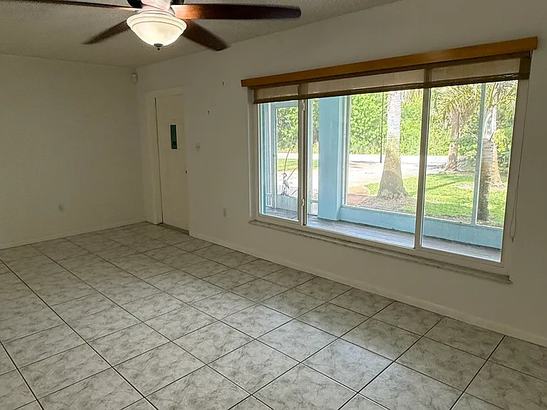 2503 N Ocean Dr — Photo 7