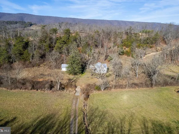 2487 Sperrys Run Rd, Rio, WV 26755