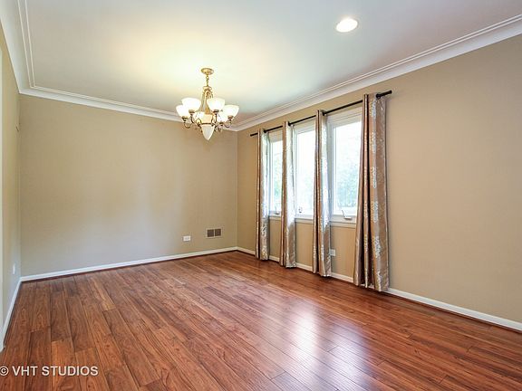 3rd image of 9736 S Kolmar Ave