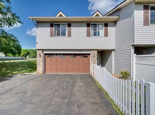 1251 Edgehill Ct, Saint Paul, MN 55109