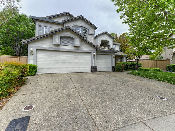 2nd image of 1140 Bramble Ln