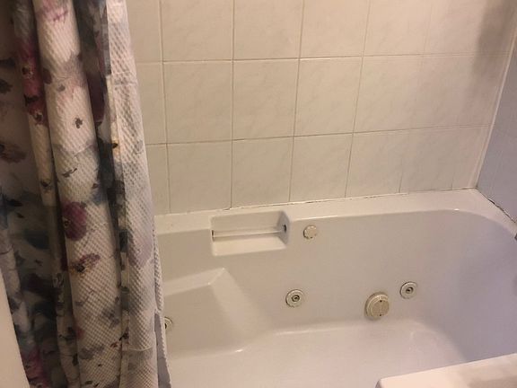 5th image of 7739 S Kingston Ave APT 1F