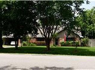 410 N Shady Ln, La Porte, TX 77571