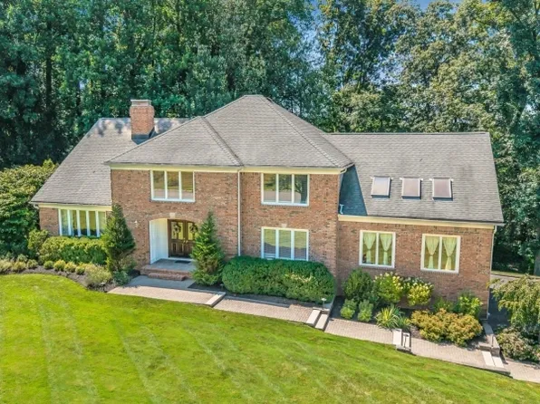 64 Nicole Dr, Denville Twp., NJ 07834