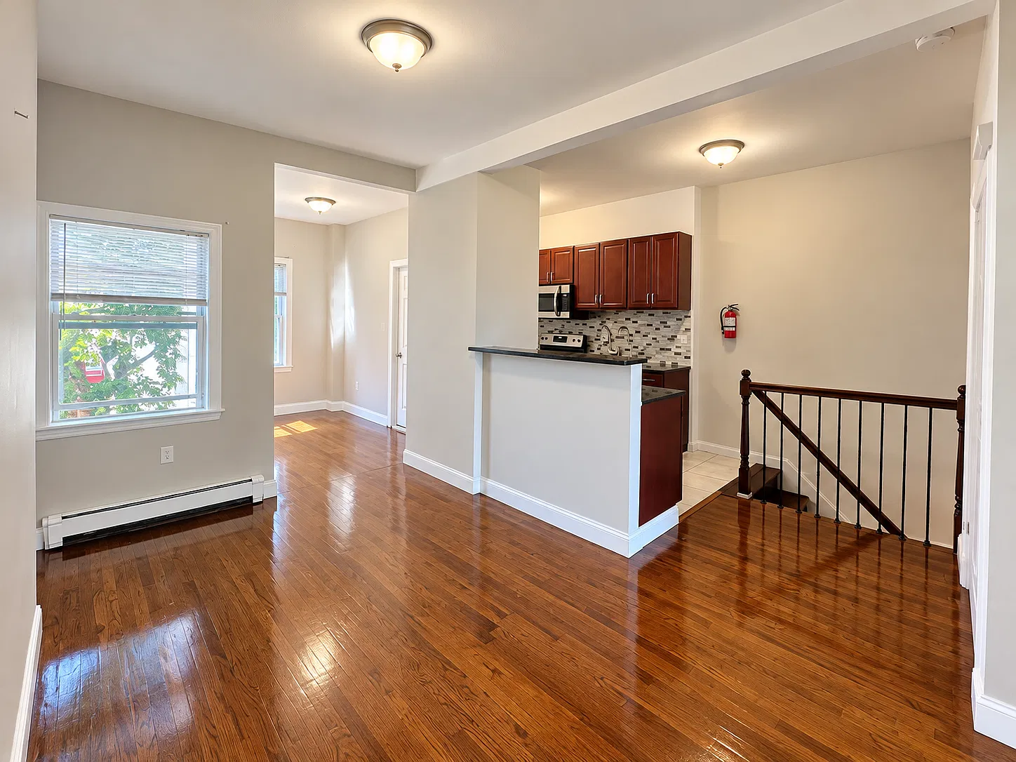 2 bed, 700 sqft, $1,995 — Photo 4