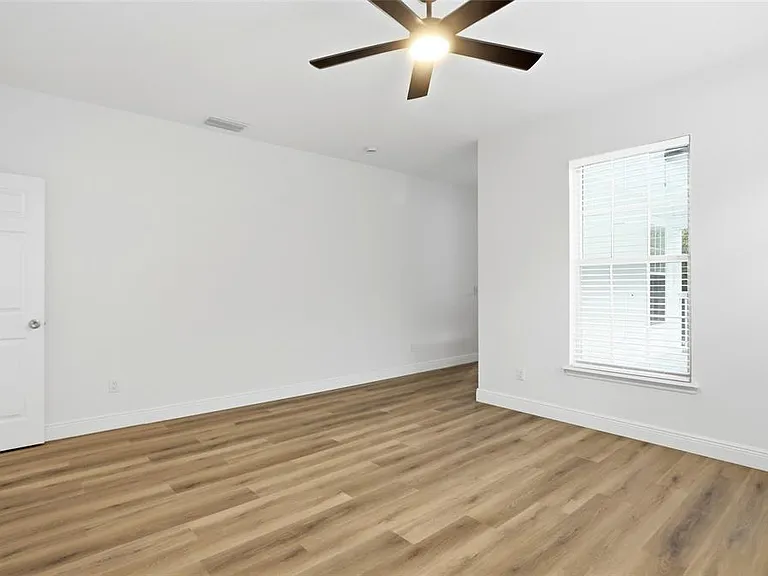 912 Waterside Dr — Photo 38