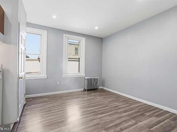 5th image of 4721 Melrose St #23