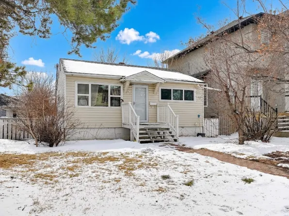 7449 83rd Ave NW, Edmonton, AB T6B 0G8