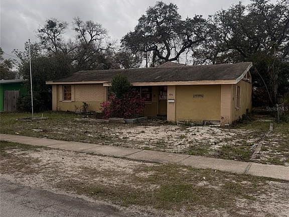 2nd image of 830 Berkshire Rd