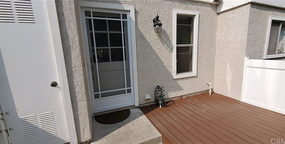 1st image of 18 Allenwood Ln