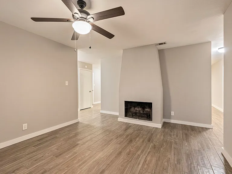 7004 Bryn Mawr Cv — Photo 5