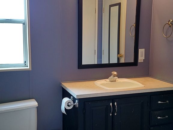 2nd image of 1252 W Canary St