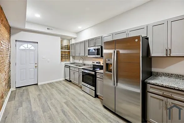 2141 W Fayette St — Photo 11