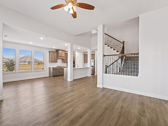 4th image of 441 Green Terrace Ct