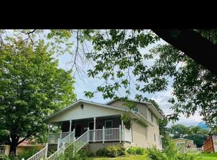 312 Lane Ave, Kingsford, MI 49802