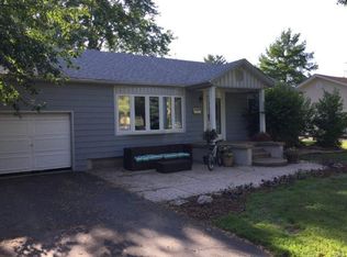 7 N 6th St, Carrollton, IL 62016