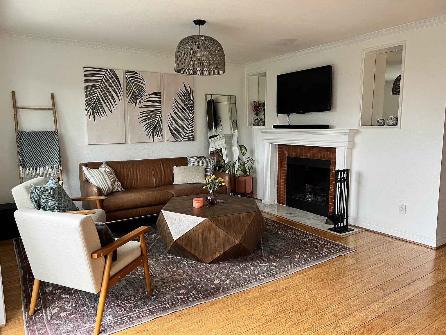 2 bed, 874 sqft, $2,595 — Photo 3