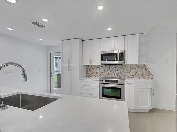 5th image of 2181 52nd LN SW