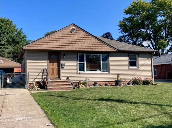 6326 Leslie Dr, Brookpark, OH 44142