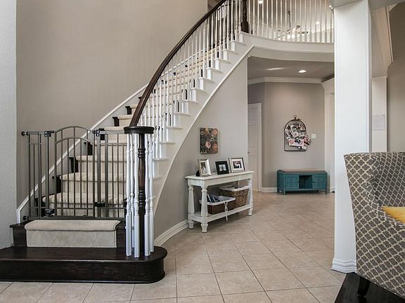 3rd image of 6332 Birchmont Dr