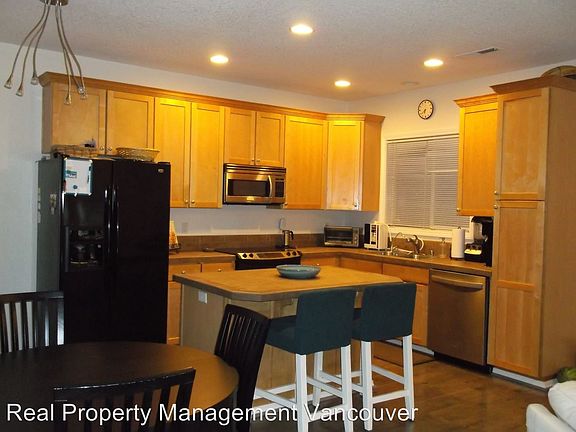 2nd image of 5922 NE 56th St