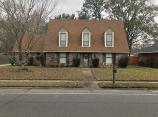 1517 Kenilworth Pkwy, Baton Rouge, LA 70808