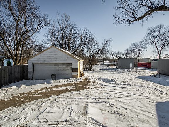 2nd image of 3115 Indianola Ave