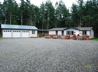 302 E Sleeper Rd, Oak Harbor, WA 98277