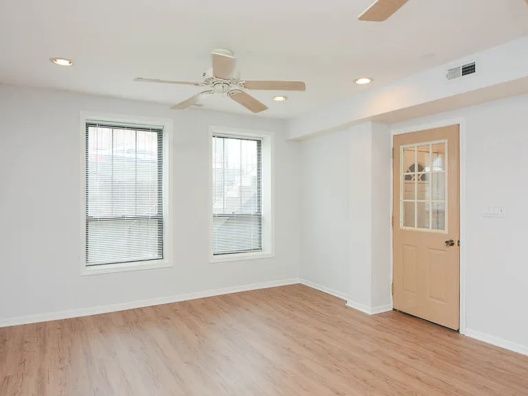 2347 W 24th Pl #FG — Photo 8