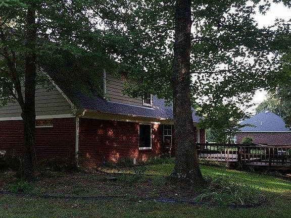 2nd image of 6767 Lake Forest Dr W