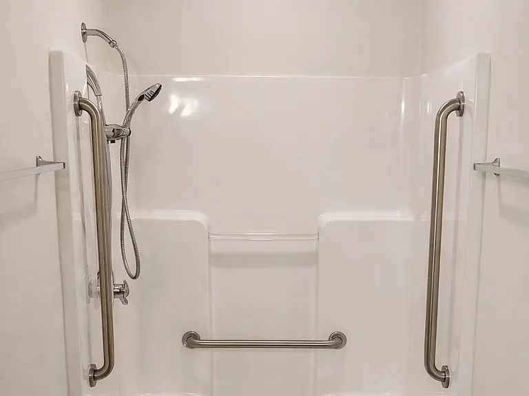 913 Richland Ave SW — Photo 11