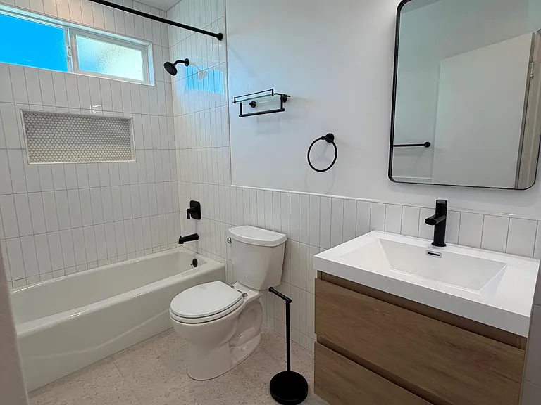 4443 Clayton Ave — Photo 12