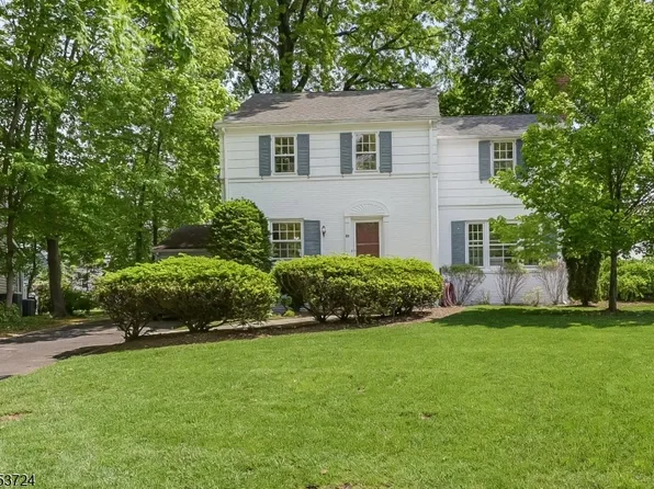 22 Reeve Cir, Millburn Twp., NJ 07041