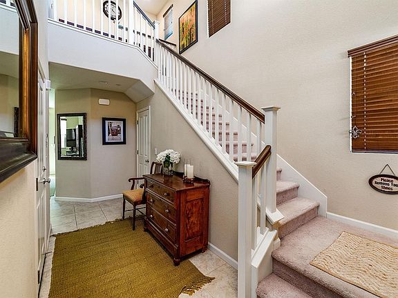 3rd image of 246 Barnhill Dr