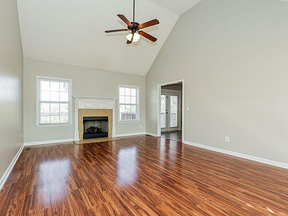 4th image of 3128 Hardwood Dr