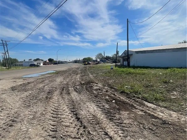 103 Western Ave, Robstown, TX 78380