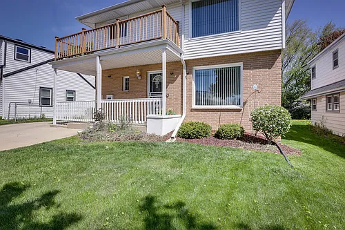 4038 W Green Tree Rd Photo 1