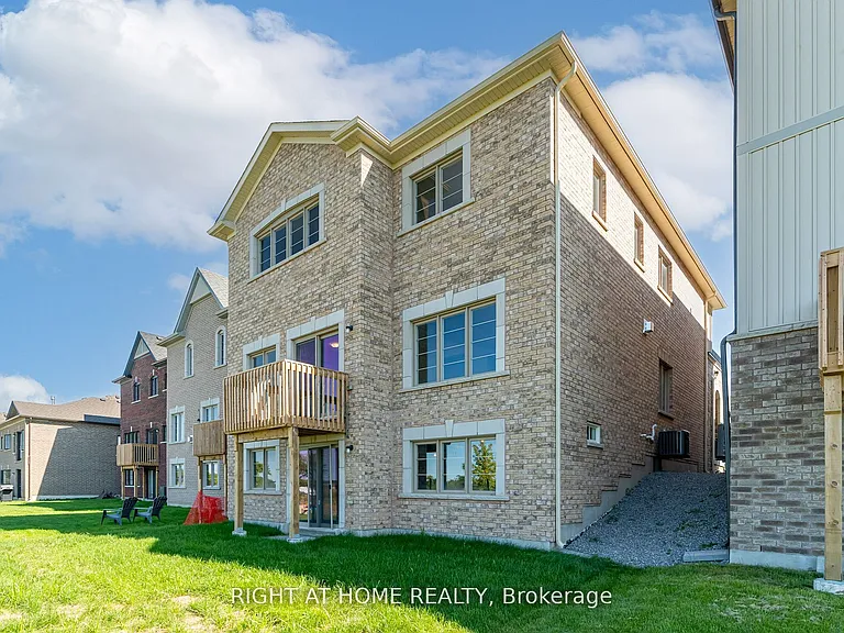 96 Connell Dr — Photo 24