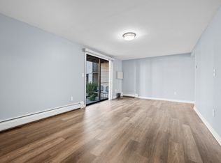 130 Silver Ln #13, East Hartford, CT 06118