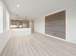 7044 SW Gonzaga St #204, Portland, OR 97223