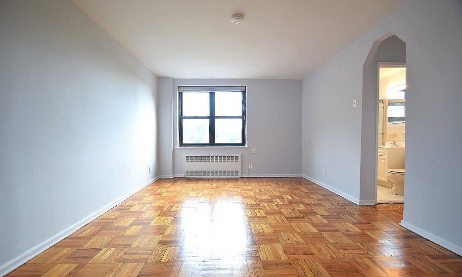 Harbor House- Large Studio