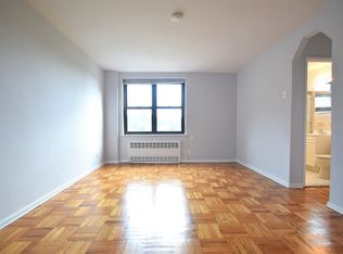 15 Davenport Ave APT 02E, New Rochelle, NY 10805