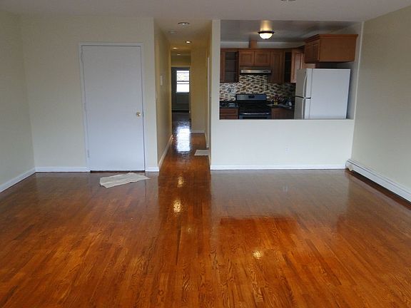 5th image of 3328 29th St #3