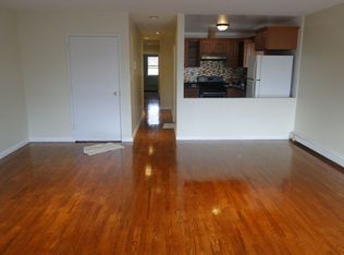 3214 29th St #3, Astoria, NY 11106