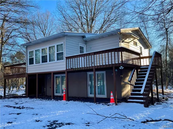 284 Fern Ridge Rd, Blakeslee, PA 18610