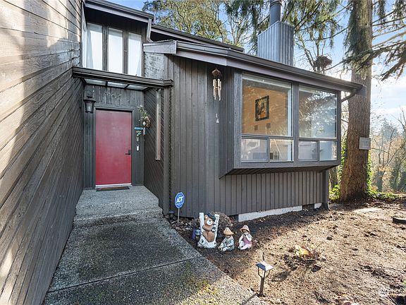 2nd image of 7326 84th Street Ct SW