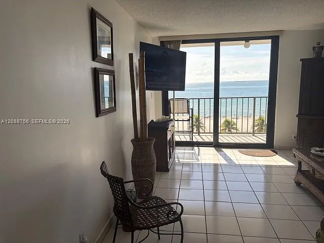 Oceanfront Plaza Condo — Photo 4