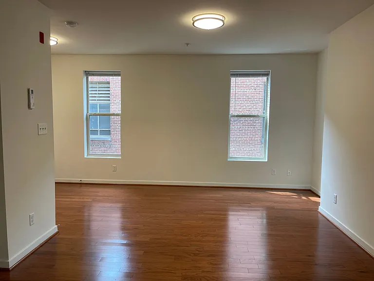 For Rent: Downtown Elegance at 605 Park Ave Your Urban Haven Awaits! — Photo 24