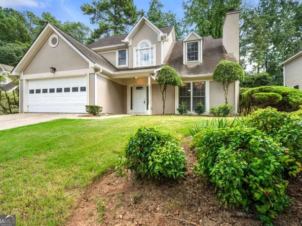 1055 Wellers Ct, Roswell, GA 30076