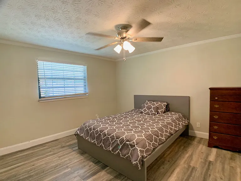435 Sigsbee Rd — Photo 21